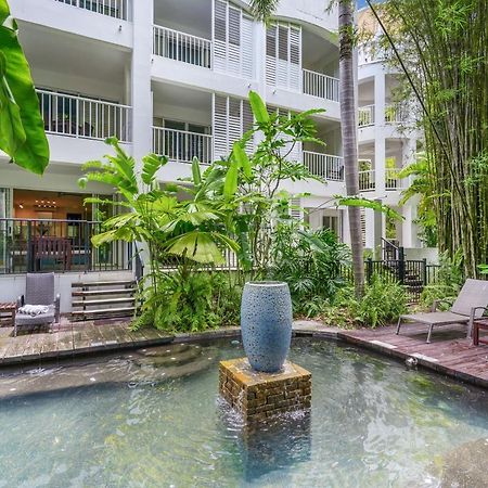 The Beach Club Premium Private Apartments Palm Cove Exterior photo