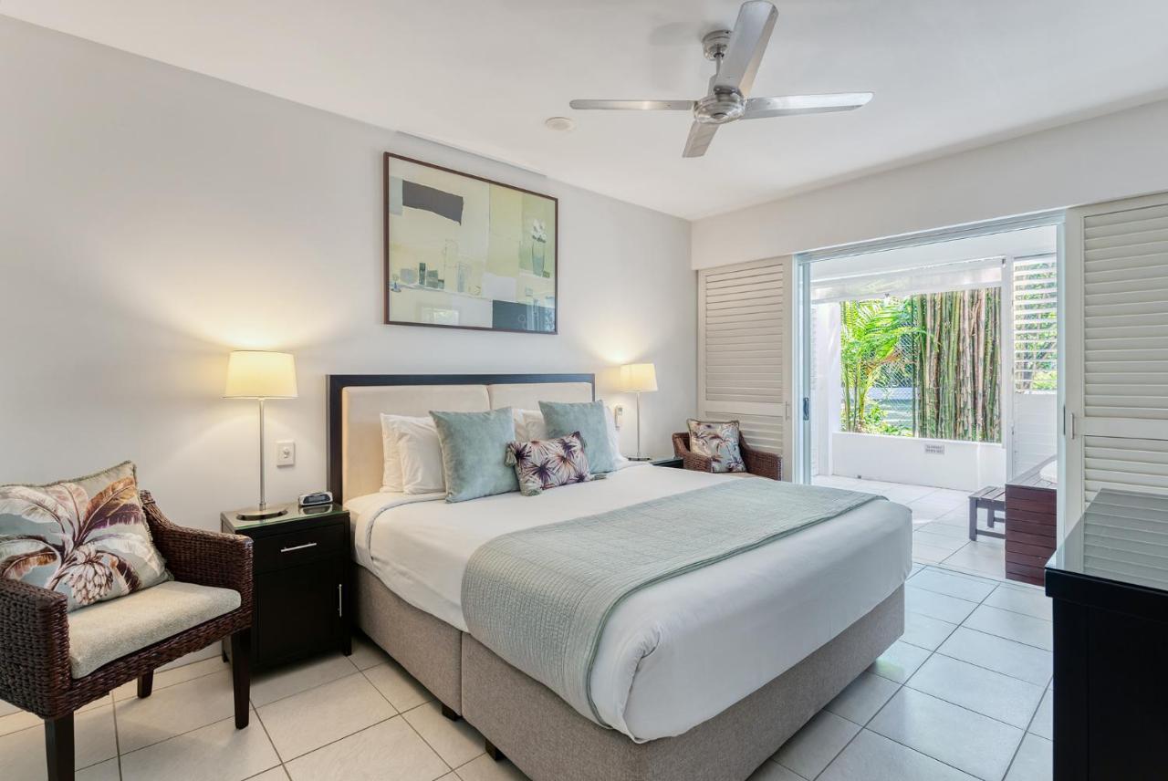 The Beach Club Premium Private Apartments Palm Cove Exterior photo